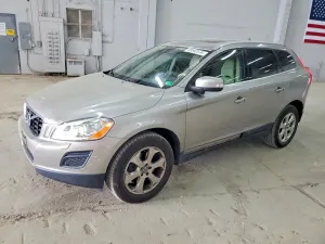 Volvo XC60 3.2L 6 2013