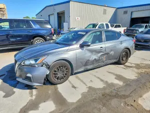 Nissan Altima 2.5L 4 2019