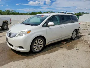 Toyota Sienna 3.5L 6 2013