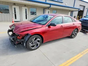 Hyundai Elantra 2.0L 4 2025