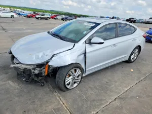 Hyundai Elantra 2.0L 4 2019