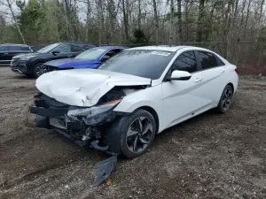 Hyundai Elantra 2.0L 4 2023