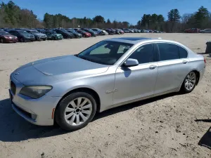 BMW 7 Series 4.4L 8 2011