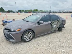 Toyota Camry 2.5L 4 2022