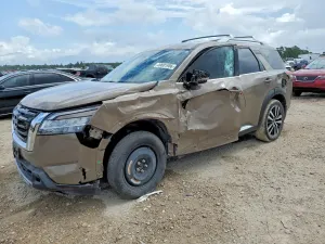 Nissan Pathfinder 3.5L 6 2024