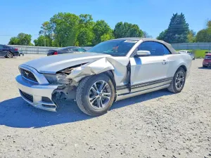 Ford Mustang 3.7L 6 2014