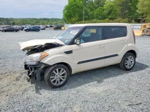Kia Soul 2.0L 4 2013