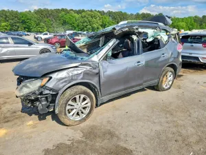 Nissan Rogue 2.5L 4 2015