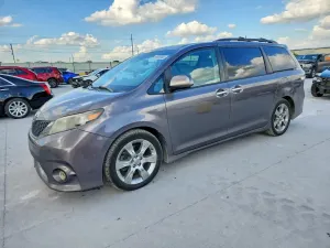 Toyota Sienna 3.5L 6 2013