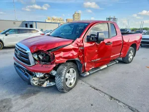 Toyota Tundra 5.7L 8 2012