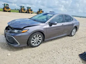 Toyota Camry 2.5L 4 2021