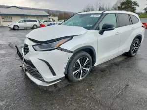 Toyota Highlander 3.5L 6 2022