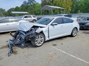Cadillac CT5 2.0L 4 2026
