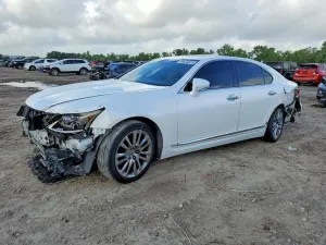 Lexus LS 4.6L 8 2014