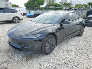 Tesla Model 3 2025