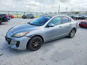 Mazda 3 2.0L 4 2013