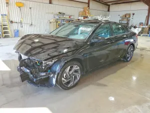 Hyundai Elantra 2.0L 4 2025