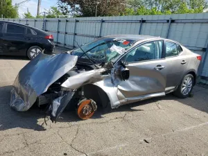 Kia Optima 2.4L 4 2015