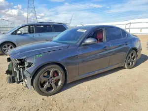 Alfa Romeo Giulia 2.0L 4 2018