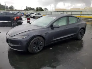 Tesla Model 3 2025