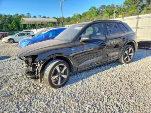 Audi Q5 2.0L 4 2022