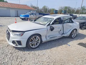 Audi A4 2.0L 4 2022