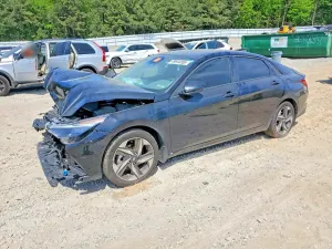 Hyundai Elantra 2.0L 4 2023