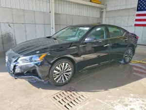 Nissan Altima 2.5L 4 2025