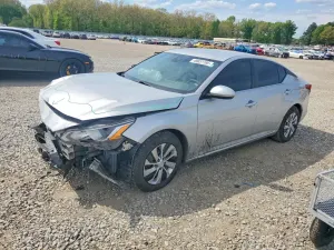Nissan Altima 2.5L 4 2021