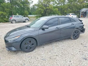 Hyundai Elantra 2.0L 4 2021