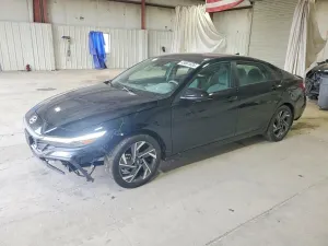 Hyundai Elantra 2.0L 4 2025