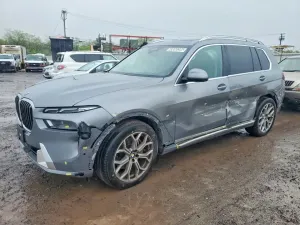 BMW X7 3.0L 6 2025