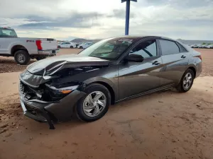 Hyundai Elantra 2.0L 4 2025