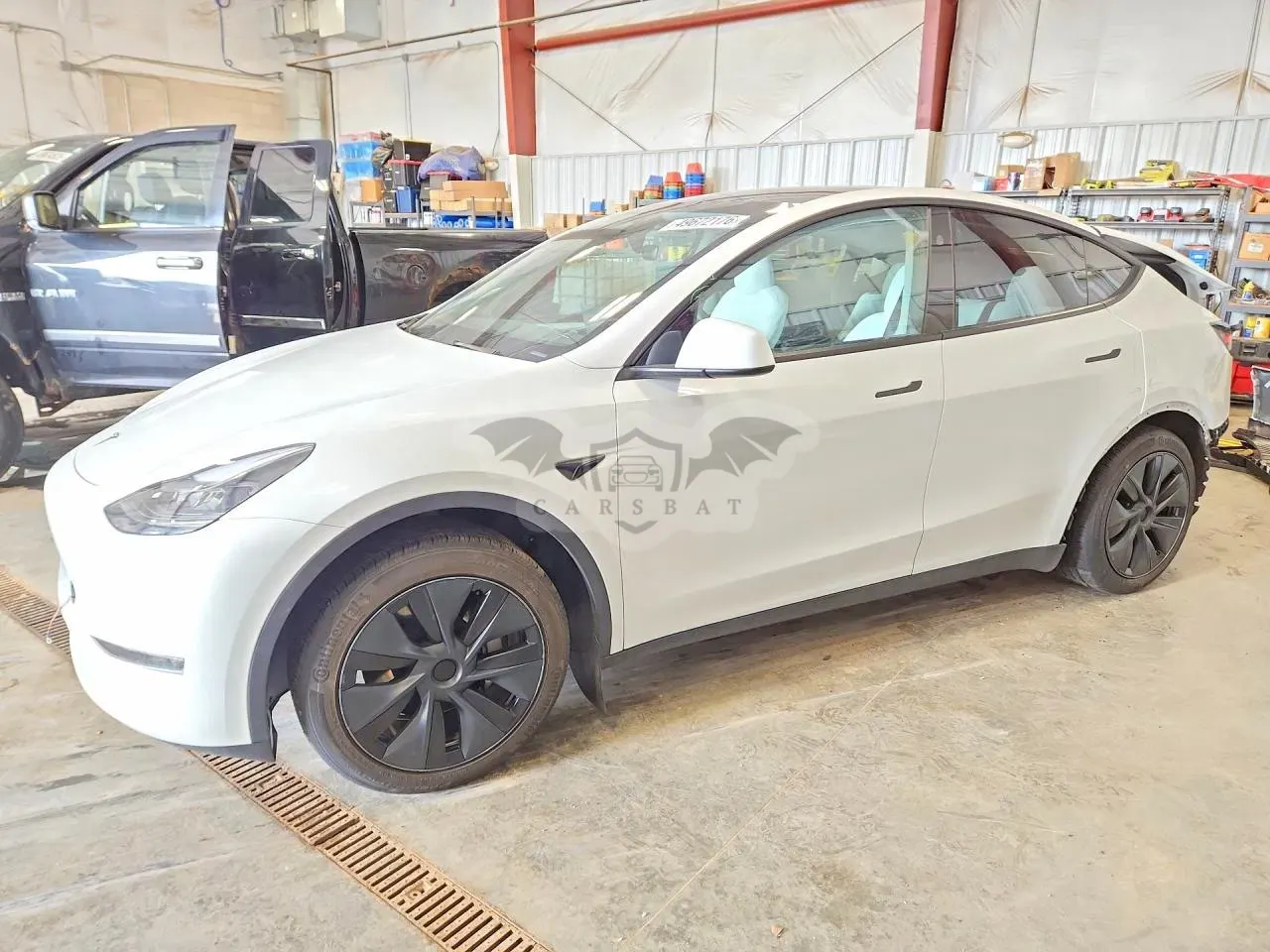 Tesla Model Y 2024