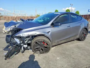 Tesla Model Y 2026