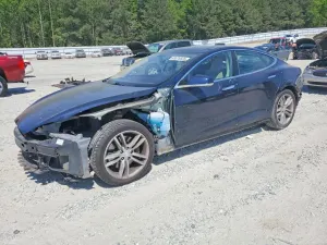 Tesla Model S 2013