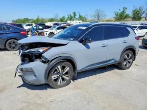 Nissan Rogue 2.5L 4 2021