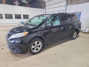 Toyota Sienna 3.5L 6 2017