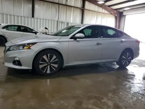 Nissan Altima 2.5L 4 2019