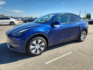 Tesla Model Y 2024