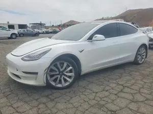 Tesla Model 3 2020