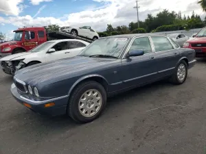 Jaguar XJ 4.0L 8 2001