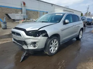 Mitsubishi Outlander 2.0L 4 2015