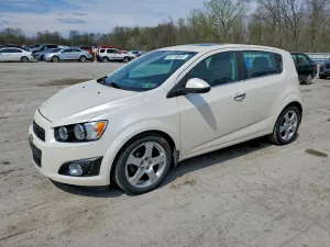 Chevrolet Aveo (Sonic) 1.4L 4 2015