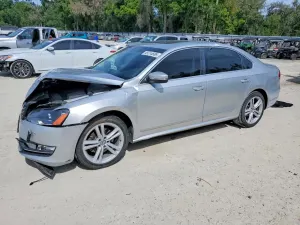 Volkswagen Passat 2.0L 4 2014