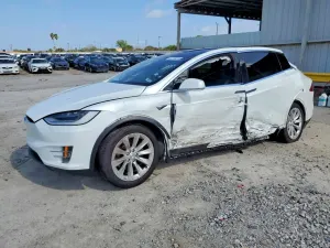 Tesla Model X 2020