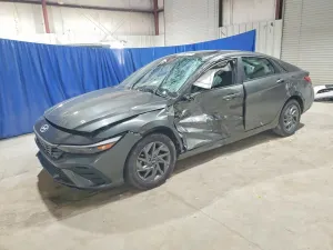 Hyundai Elantra 2.0L 4 2024
