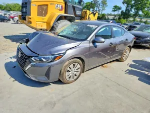 Nissan Sentra 2.0L 4 2025