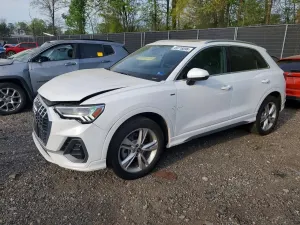 Audi Q3 2.0L 4 2024