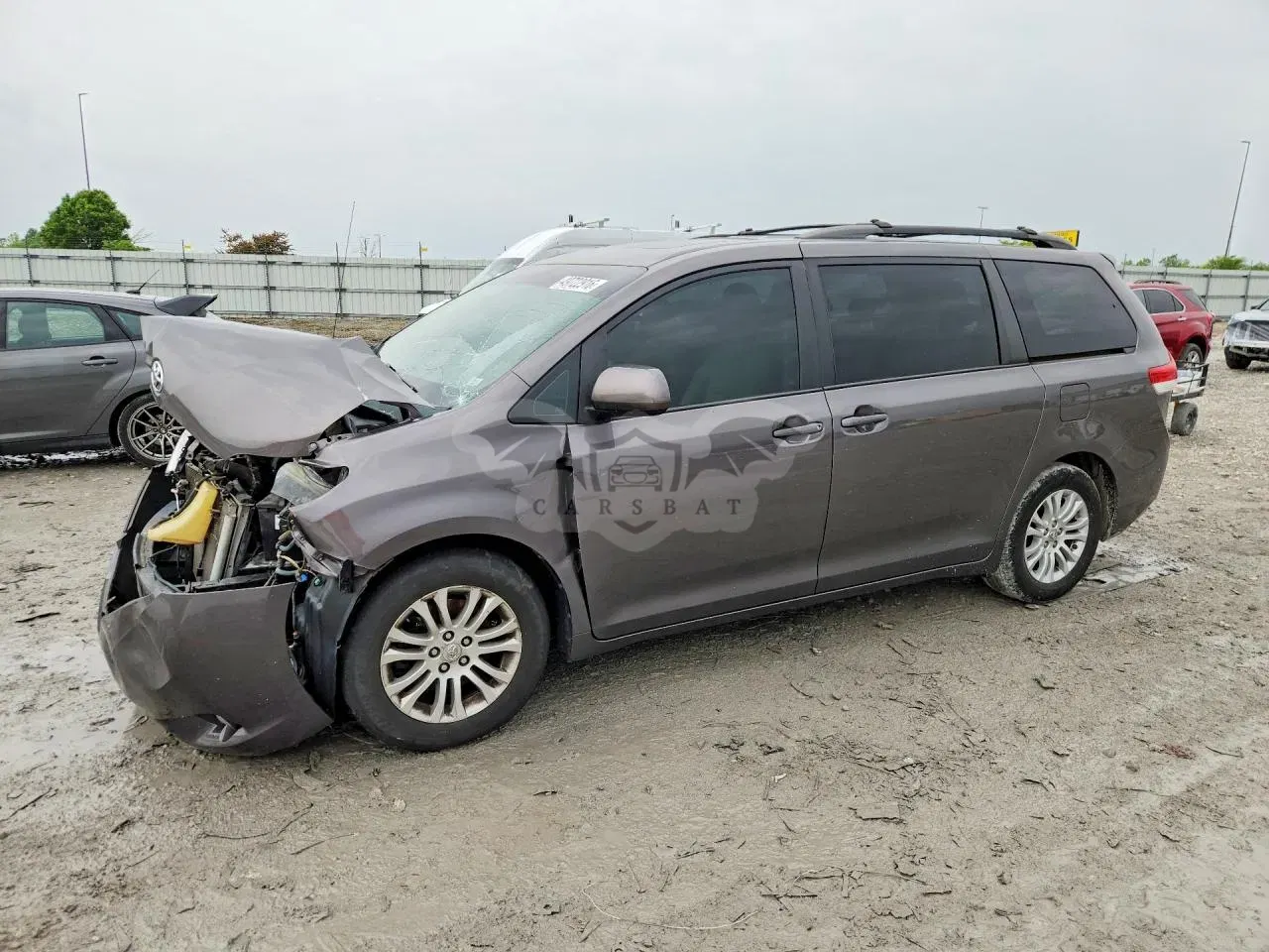 Toyota Sienna 3.5L 6 2012